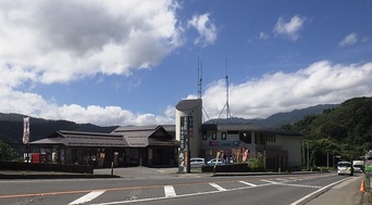 水の文化館と関の茶屋の写真